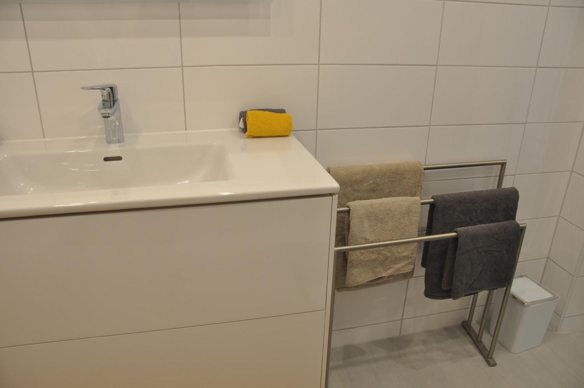 2-Zimmer Wohnung Mit Terrasse, Fernblick, Natur, Ruhig - Marburg エクステリア 写真