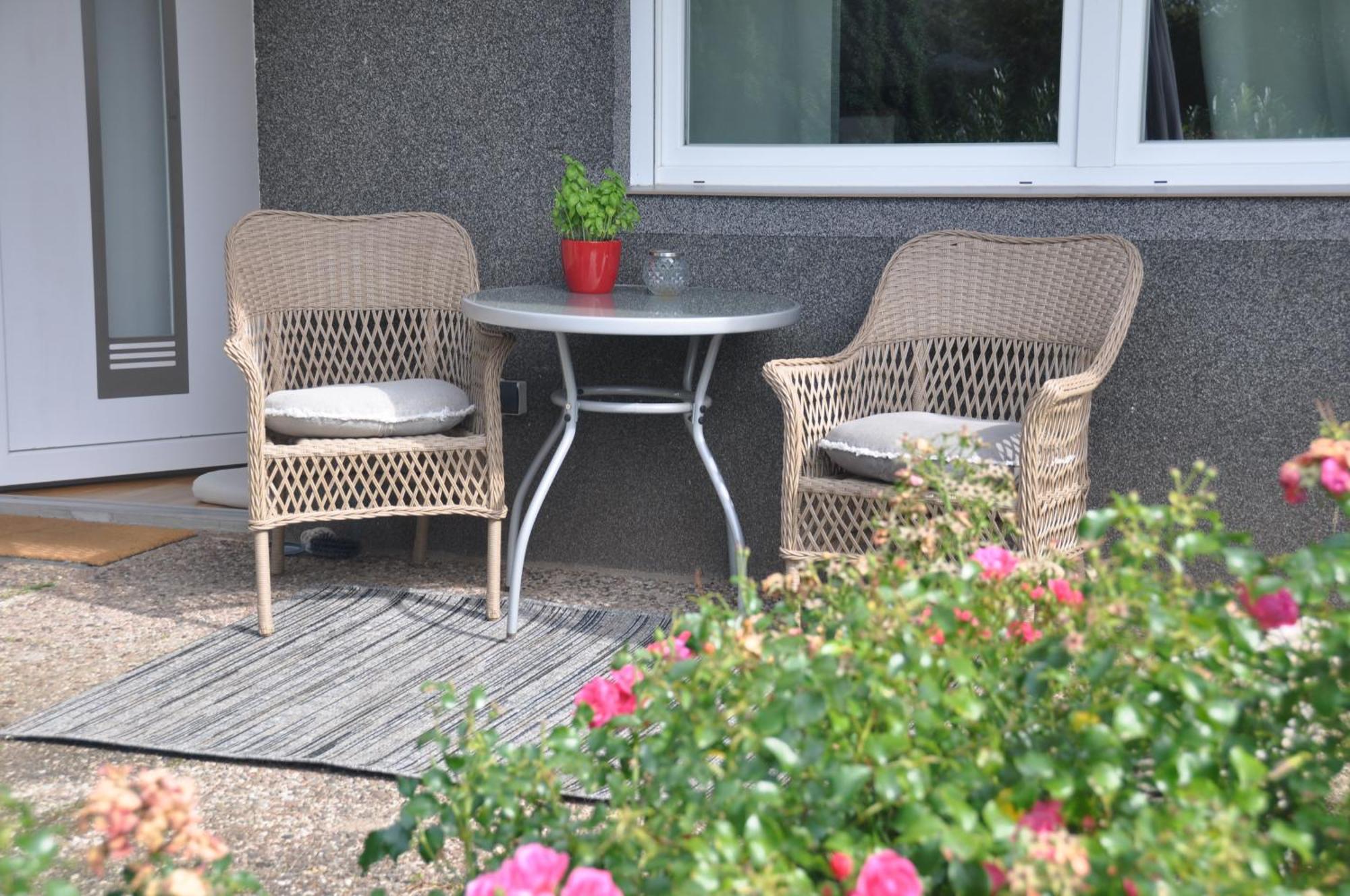 2-Zimmer Wohnung Mit Terrasse, Fernblick, Natur, Ruhig - Marburg エクステリア 写真